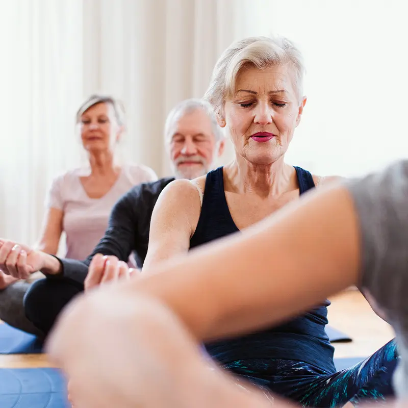 Ett pass yoga för seniorer